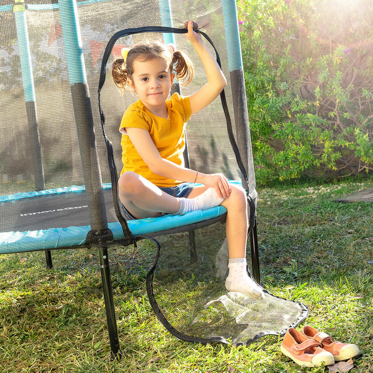 Kids Play Trampoline with Safety Enclosure Kidine