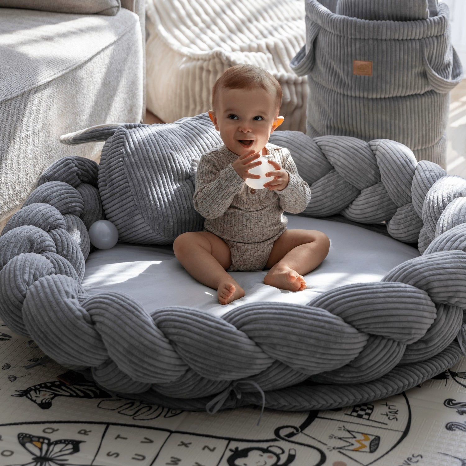 Baby Nest & Play Mat With Crib Bumper Braid - Grey