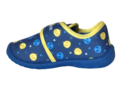 Give your little one this adorable Blue and Yellow Baby Shark House Slipper with quick and easy rip fastener